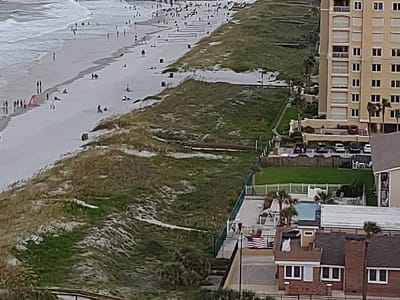 AAA AC ASSOCIATES LLC