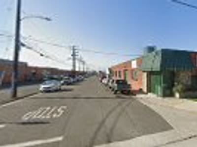 Broadway Industries Inc