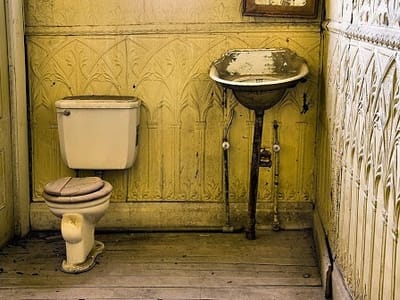 PLUMBERS Hot Or Cold