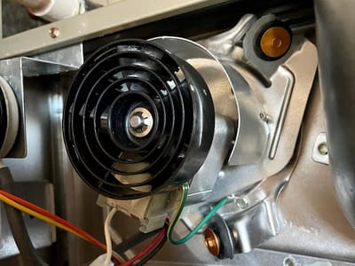 Polar Heating and Refrigeration