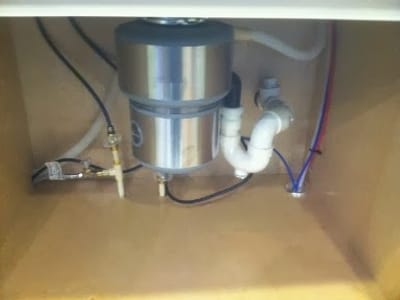 R P Holmes Corporation