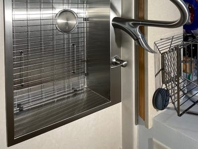 Robert's Plumbing & Heating INC